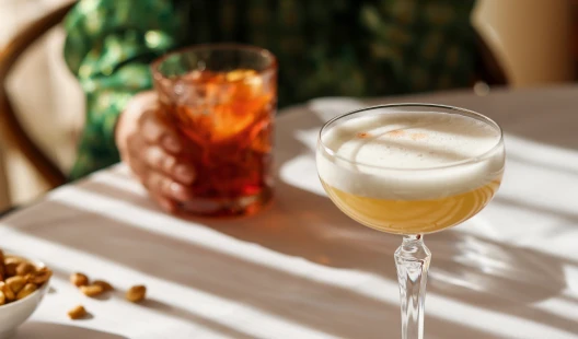 Whiskey sour og Negroni i Restaurant Holger