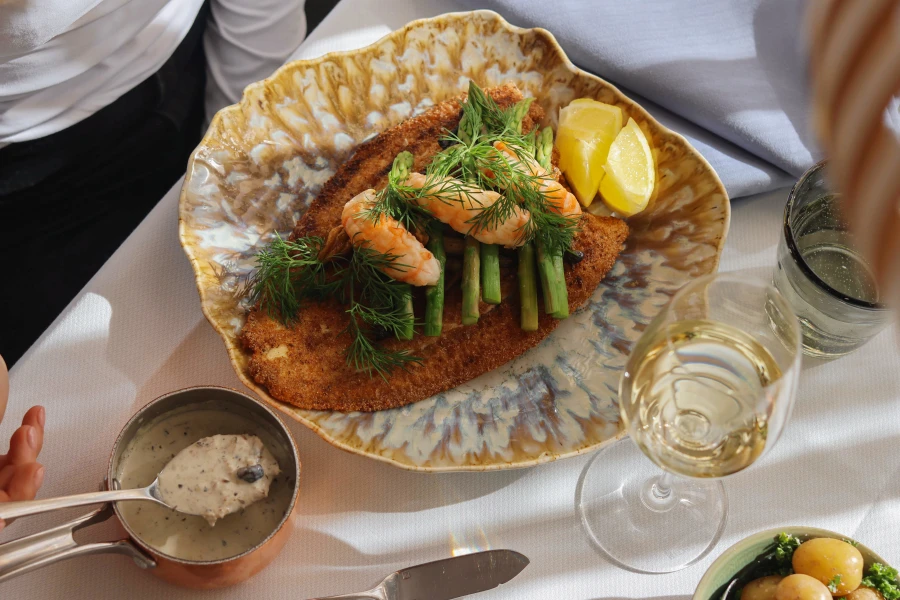Rødtunge og hummere serveres i Restaurant Holger